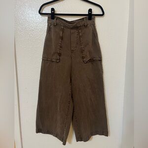 YFB Wide Leg Cropped Cargo Pants